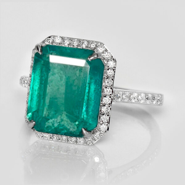 7,80 ct. meget fin smaragd og diamantring i 18 kt. hvidguld. IGI. - Billede 3